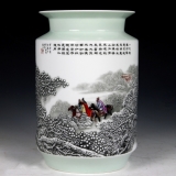 张松茂三顾茅庐粉彩雪景赏瓶